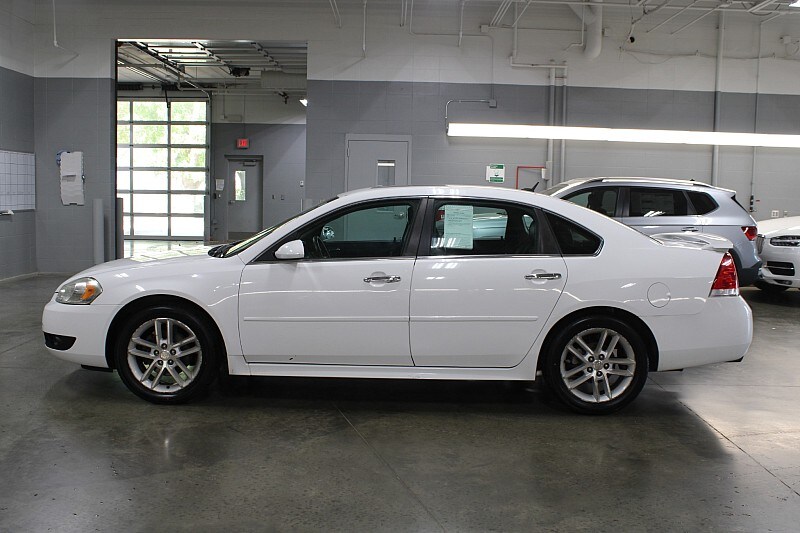 2013 Chevrolet Impala LTZ photo 2