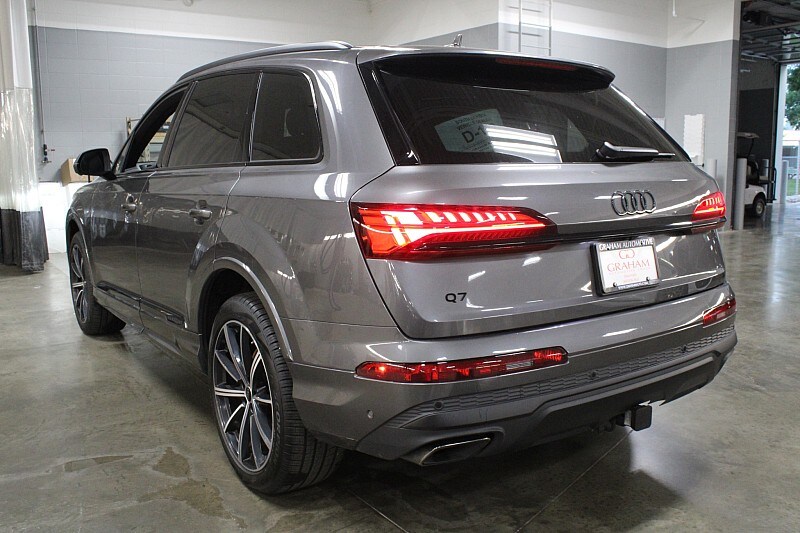 2025 Audi Q7 Premium Plus photo 3