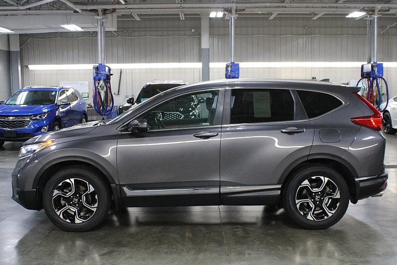 Used 2019 Honda CR-V Touring with VIN JHLRW2H91KX022879 for sale in Sioux Falls, SD