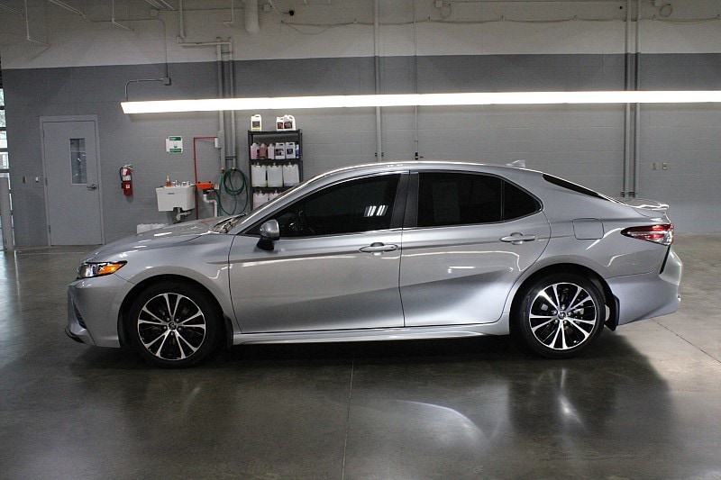 Used 2020 Toyota Camry SE with VIN 4T1G11AK3LU925351 for sale in Sioux Falls, SD