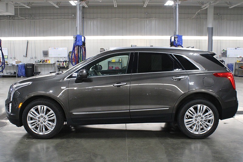 2019 Cadillac XT5 Premium Luxury photo 2