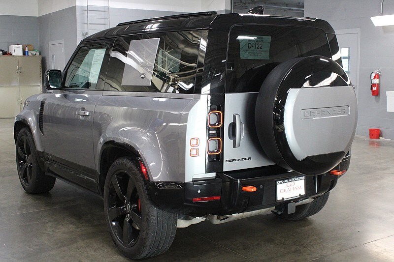 2023 Land Rover Defender X photo 3