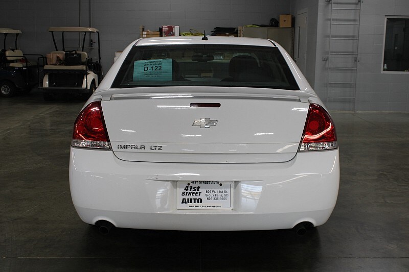 2013 Chevrolet Impala LTZ photo 3