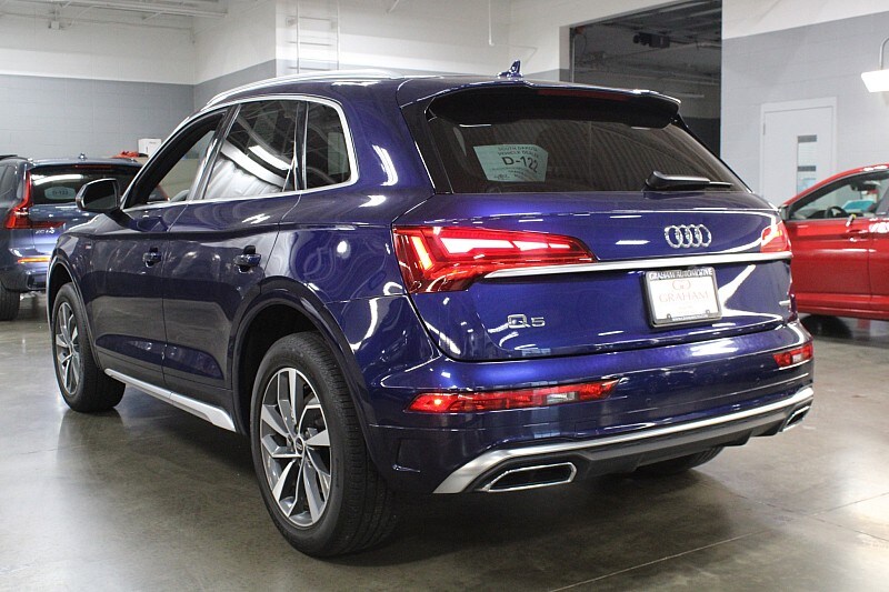 2022 Audi Q5 S line Premium photo 3