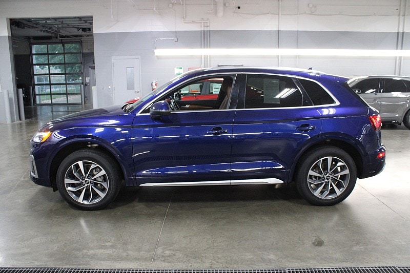 Used 2022 Audi Q5 Premium with VIN WA1GAAFY5N2101622 for sale in Sioux Falls, SD