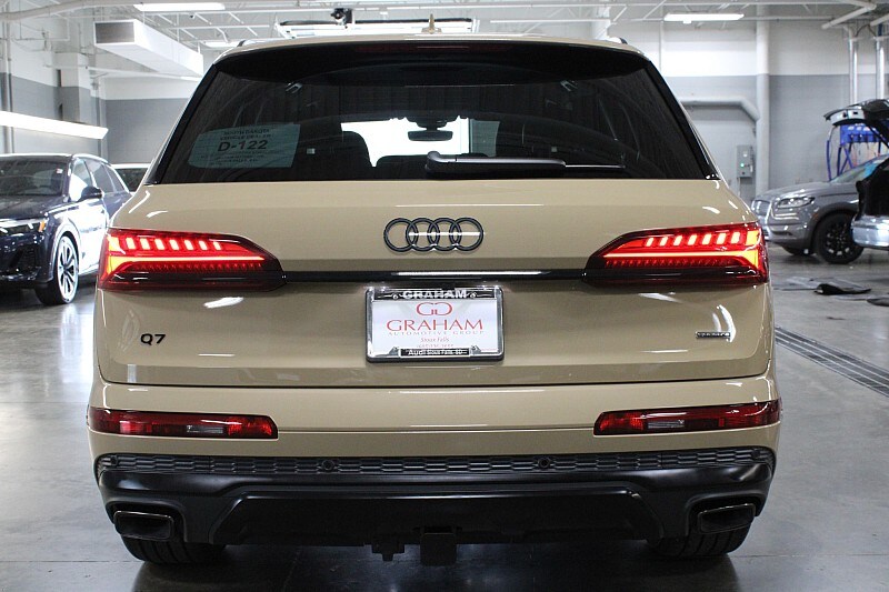 2025 Audi Q7 55 Prestige photo 4