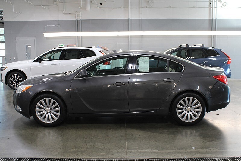 2011 Buick Regal CXL photo 2