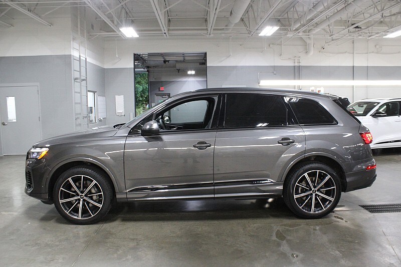 2025 Audi Q7 Premium Plus photo 2