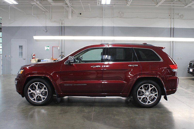 2020 Jeep Grand Cherokee Overland photo 2