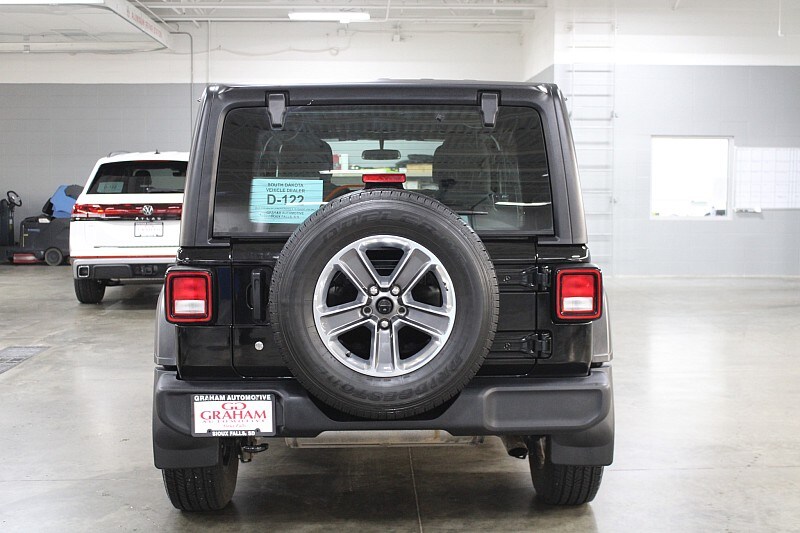 2020 Jeep Wrangler Sport photo 4