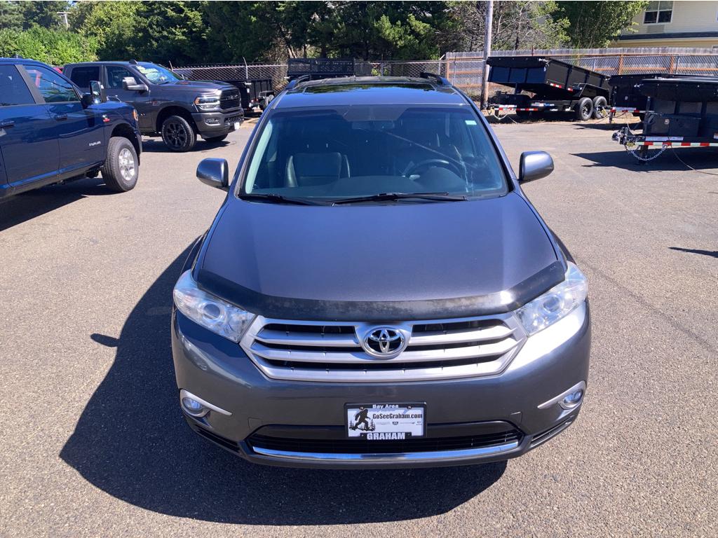 Used 2013 Toyota Highlander Base with VIN 5TDBK3EH3DS176353 for sale in Coos Bay, OR