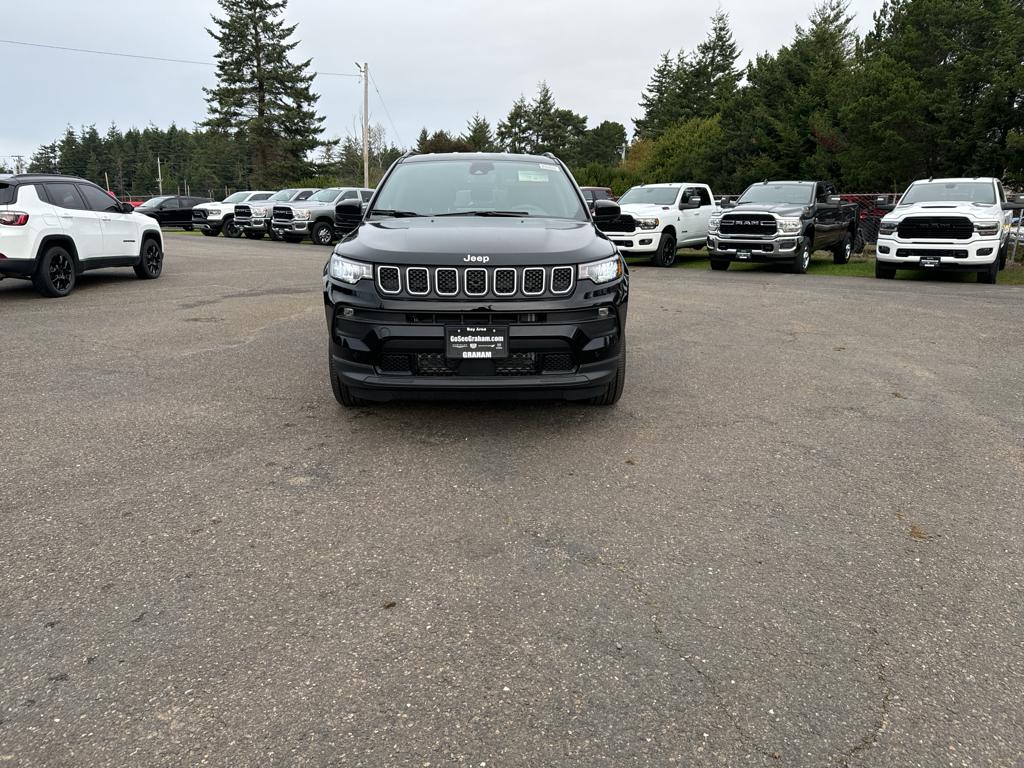 Used 2023 Jeep Compass Latitude Lux with VIN 3C4NJDFN7PT572421 for sale in Coos Bay, OR