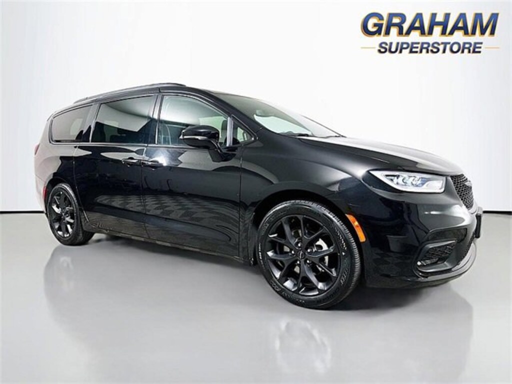 Used 2025 Chrysler Pacifica Limited