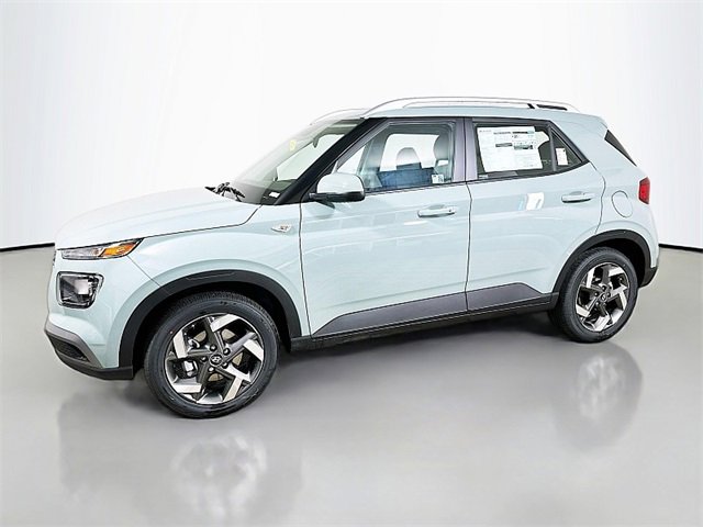 2025 Hyundai Venue SEL photo 3