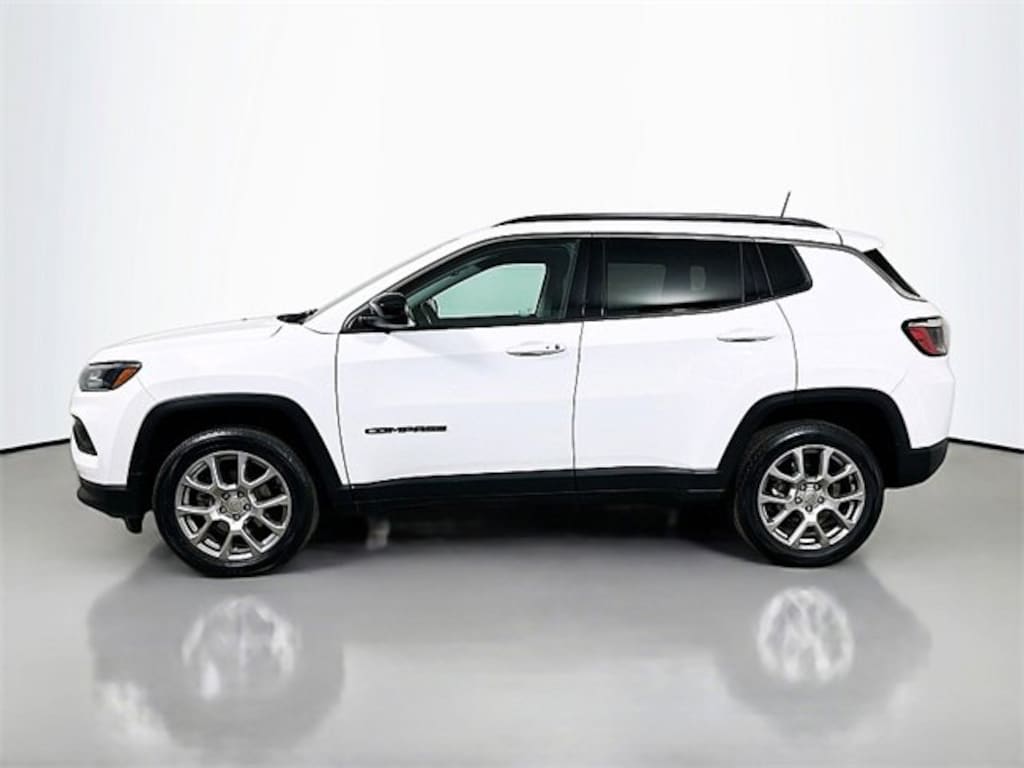 Used 2022 Jeep Compass Latitude Lux