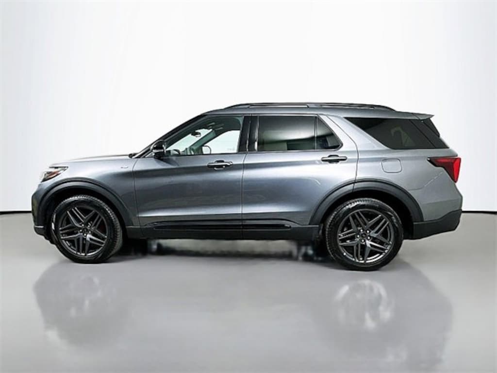 Used 2025 Ford Explorer ST-Line