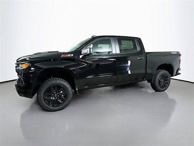 2025 Chevrolet Silverado 1500 Custom Trail Boss photo 3