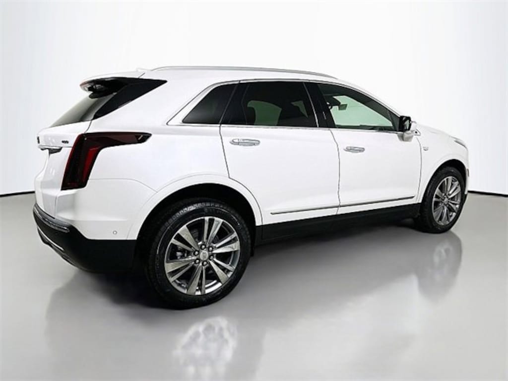 New 2026 CADILLAC XT5 Premium Luxury SUV