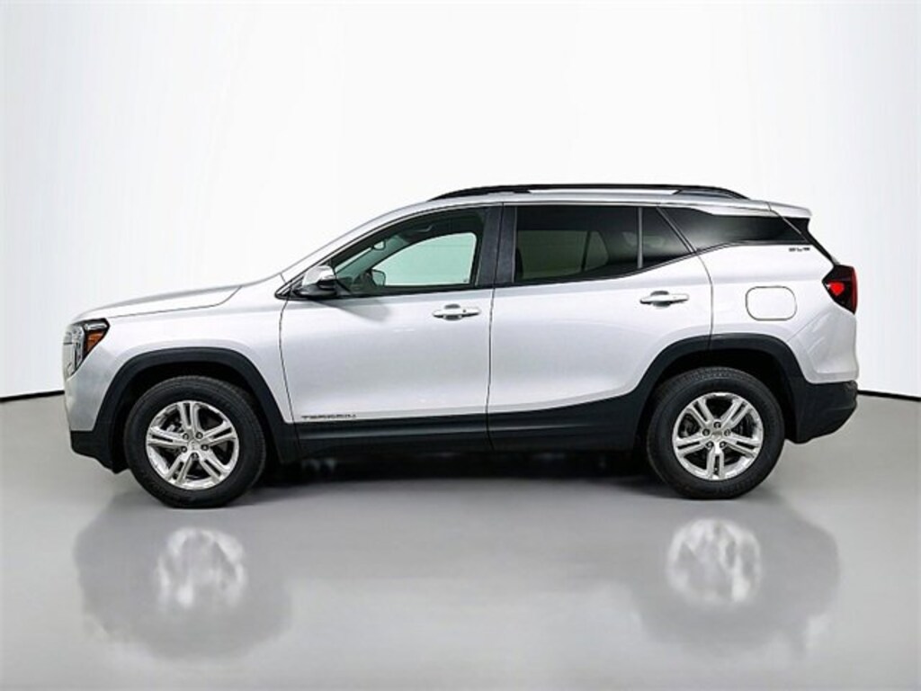 Used 2022 GMC Terrain SLE SUV