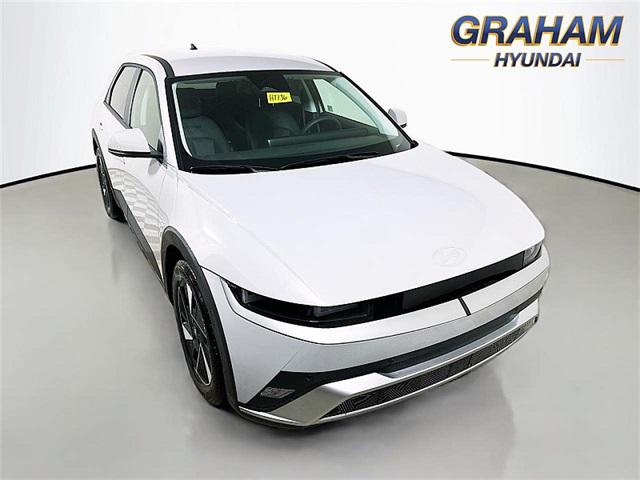 2026 Hyundai IONIQ 5 SEL's photo