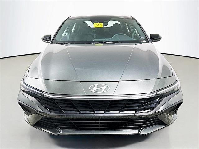 2025 Hyundai Elantra Hybrid SEL Sport photo 2