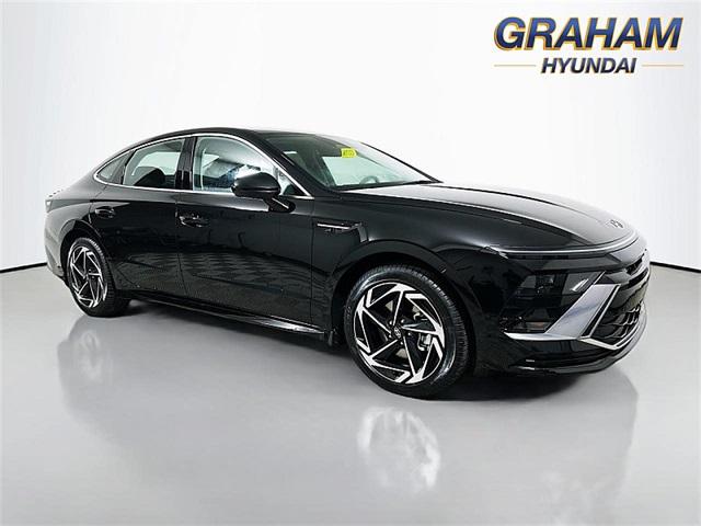 2026 Hyundai Sonata SEL's photo