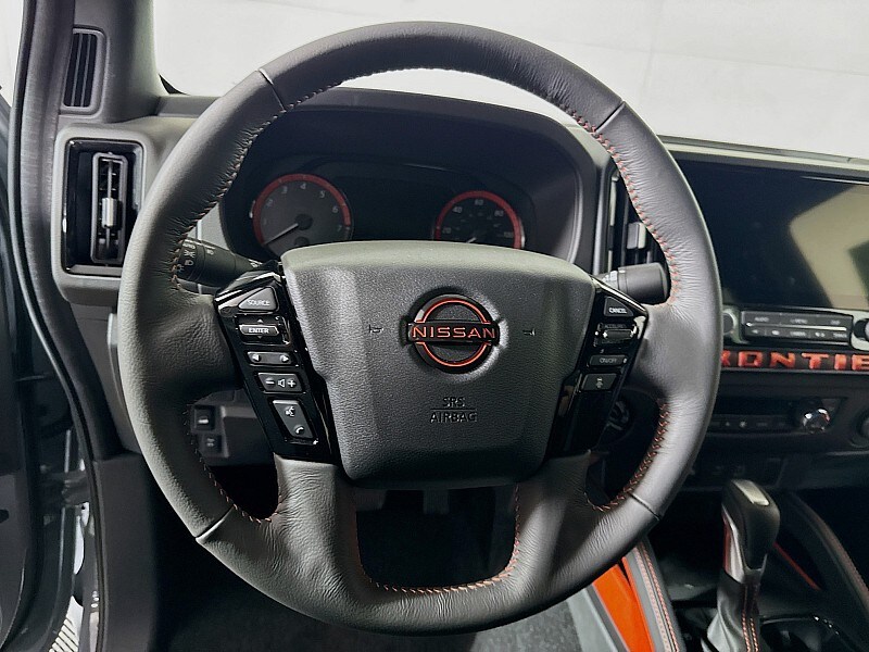 2025 Nissan Frontier PRO-4X - Photo 12