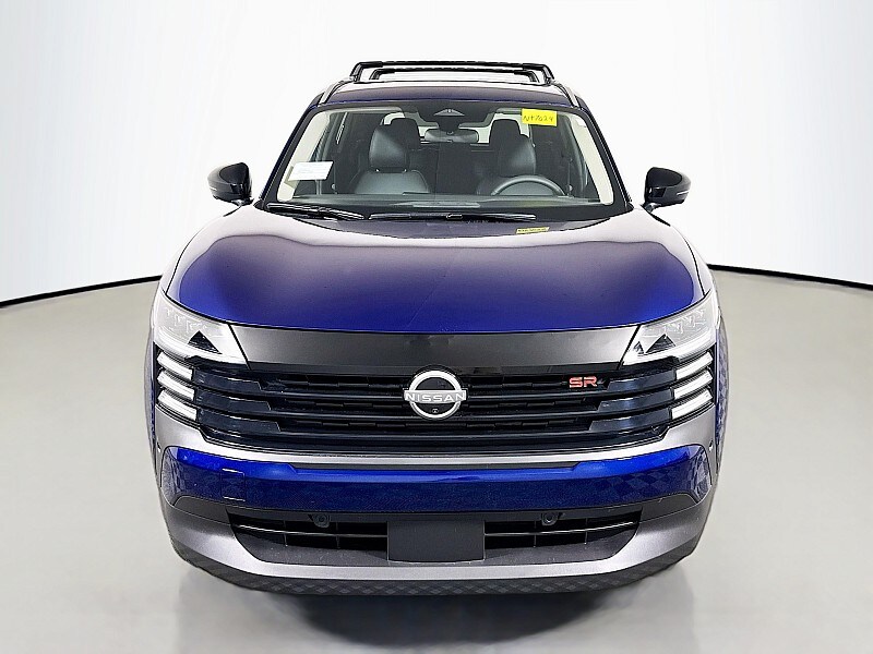 2026 Nissan Kicks SR photo 2