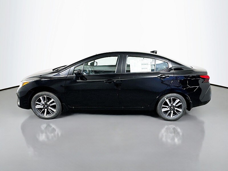 2025 Nissan Versa 1.6 SV photo 4