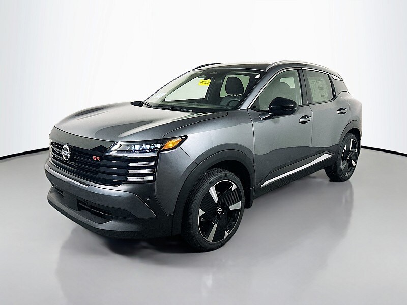 2026 Nissan Kicks SR photo 2