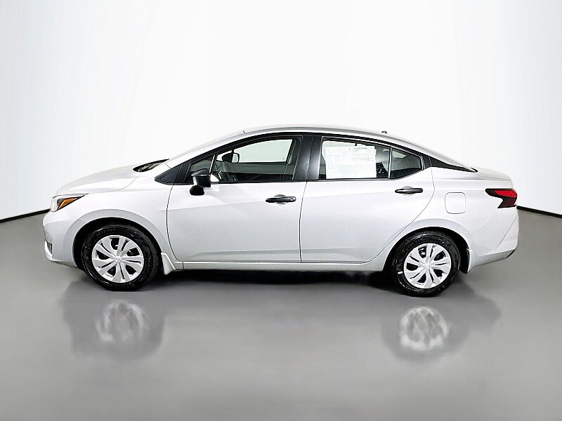 2025 Nissan Versa 1.6 S photo 4