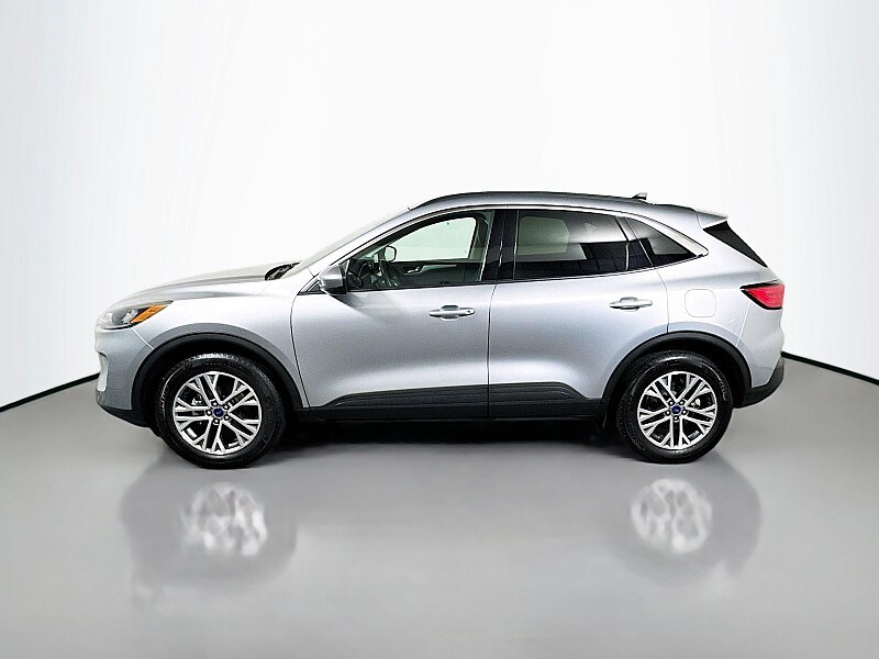 2022 Ford Escape SEL photo 2