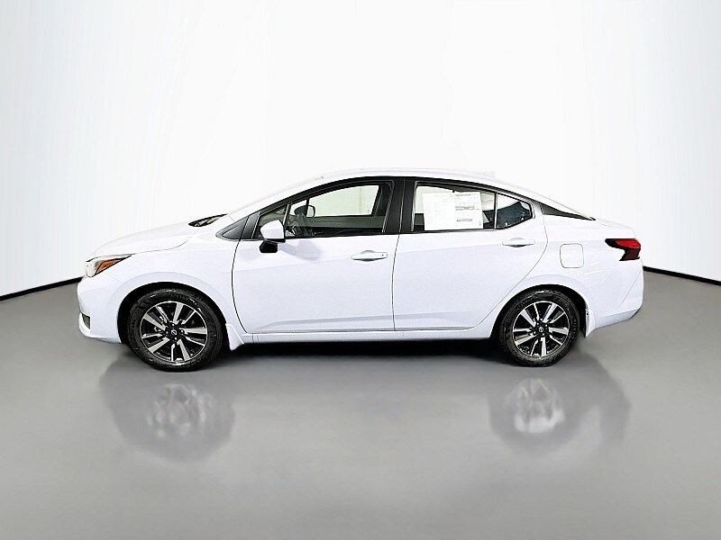 2025 Nissan Versa SV photo 4