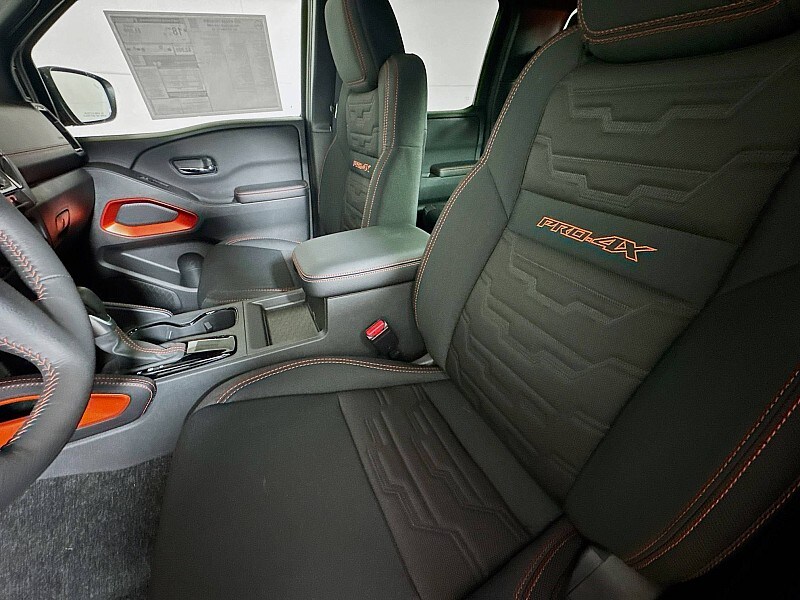 2025 Nissan Frontier PRO-4X - Photo 11