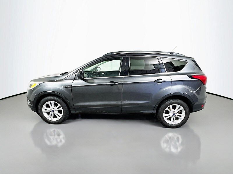2019 Ford Escape SEL photo 4