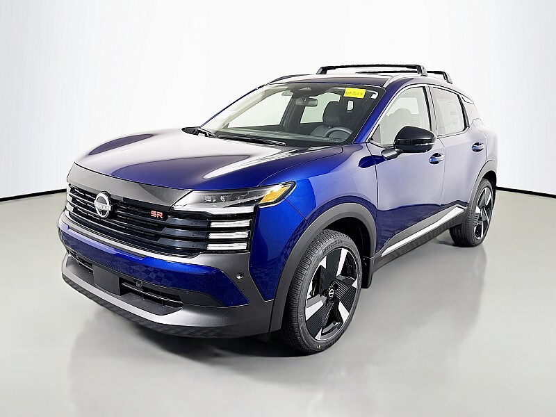 2026 Nissan Kicks SR photo 3