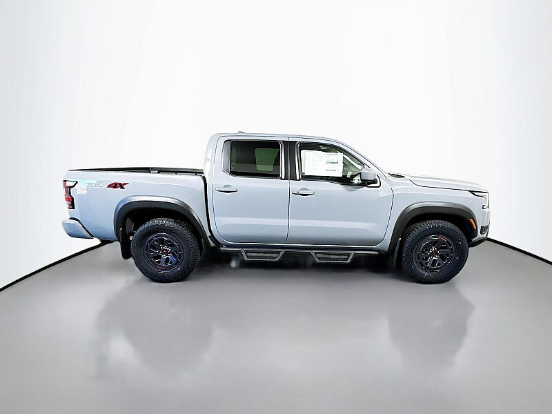 2025 Nissan Frontier PRO-4X - Photo 8