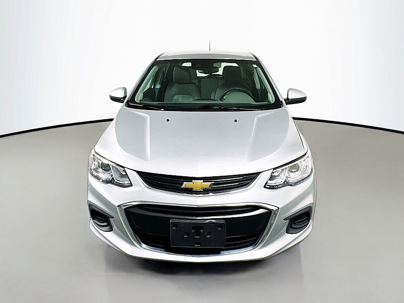 2020 Chevrolet Sonic LT photo 2