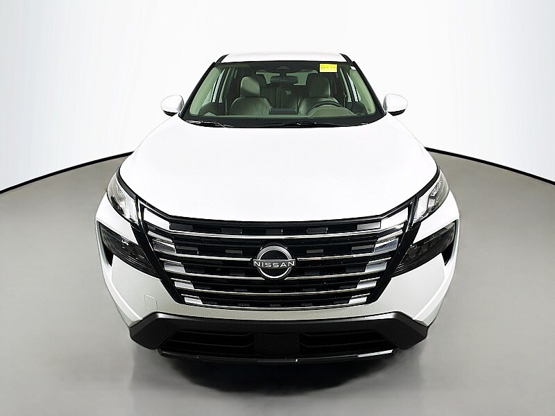 2025 Nissan Rogue AWD SV photo 2