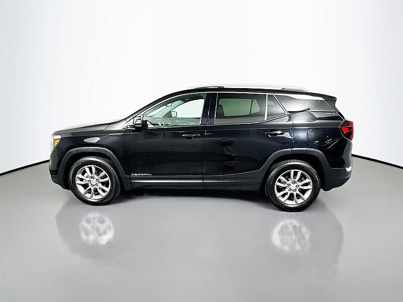 2024 Gmc Terrain SLT photo 3