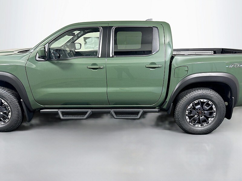 2026 Nissan Frontier Crew Cab PRO-4X photo 3