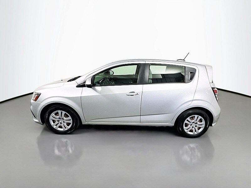 2020 Chevrolet Sonic LT photo 4