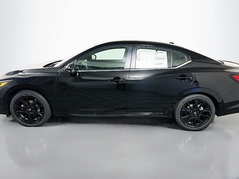 2025 Nissan Sentra SR photo 3