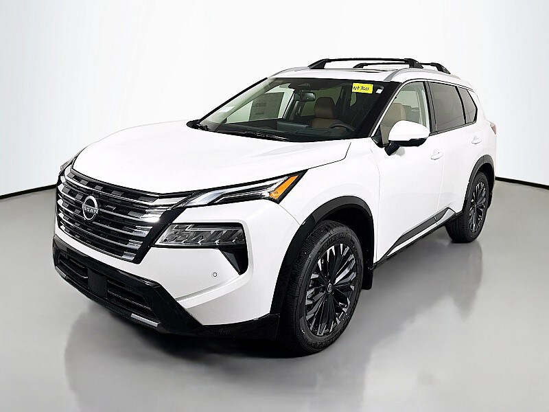 2026 Nissan Rogue Platinum photo 2