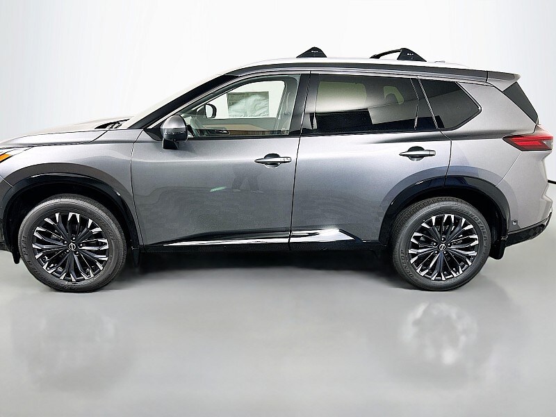 2026 Nissan Rogue Platinum photo 4
