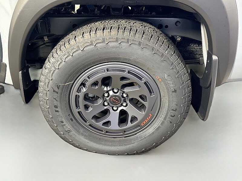 2025 Nissan Frontier PRO-4X - Photo 28