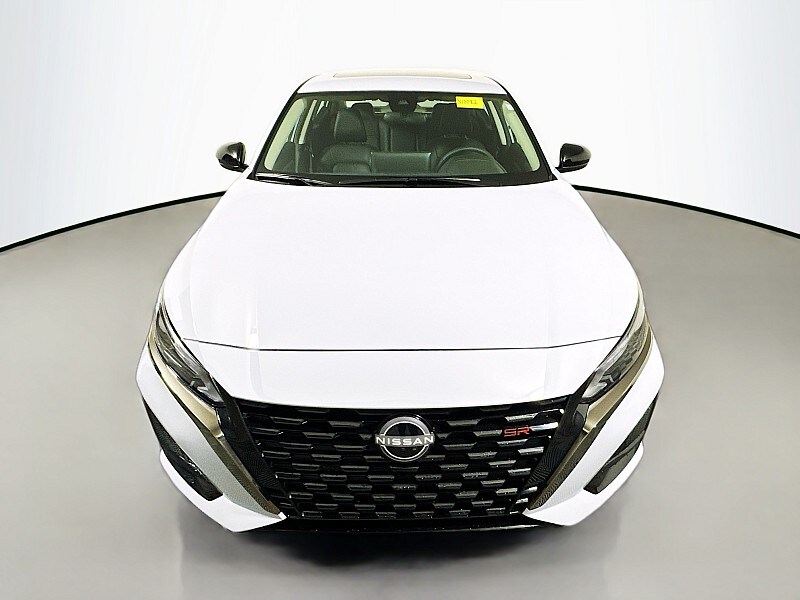 2025 Nissan Altima 2.5 SR photo 2
