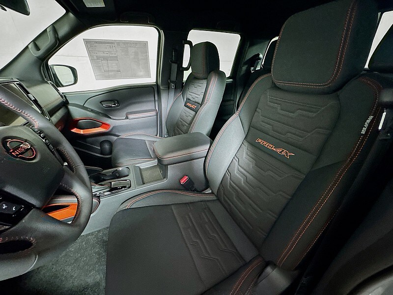 2025 Nissan Frontier PRO-4X - Photo 11