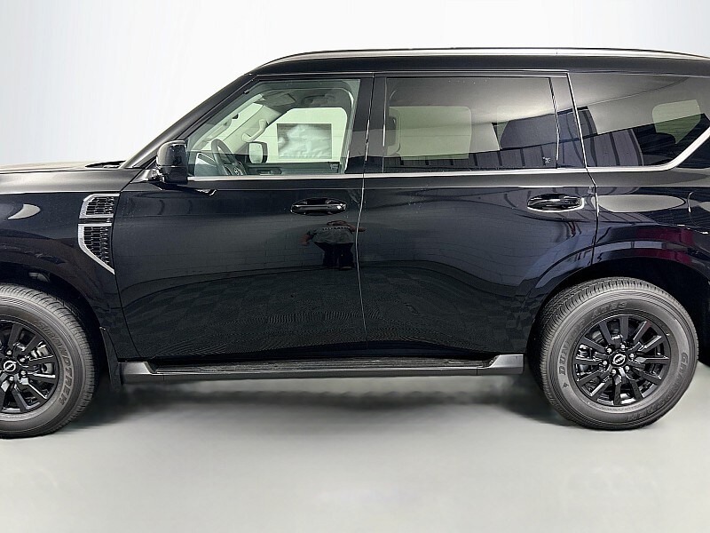 2025 Nissan Armada SV photo 3