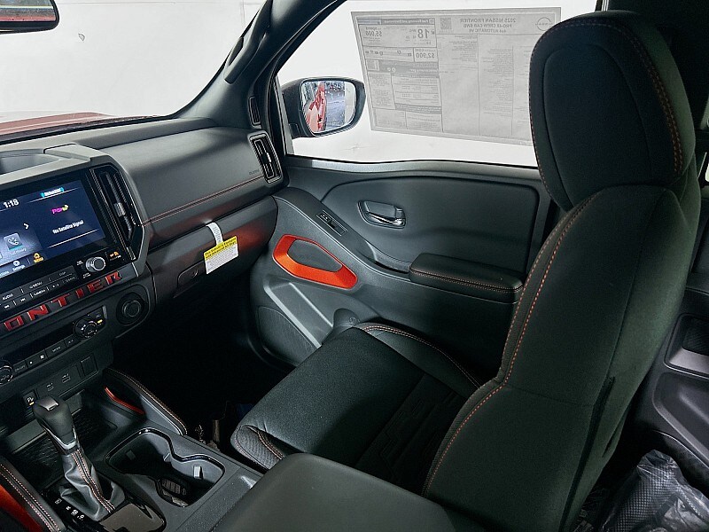 2025 Nissan Frontier PRO-4X - Photo 22